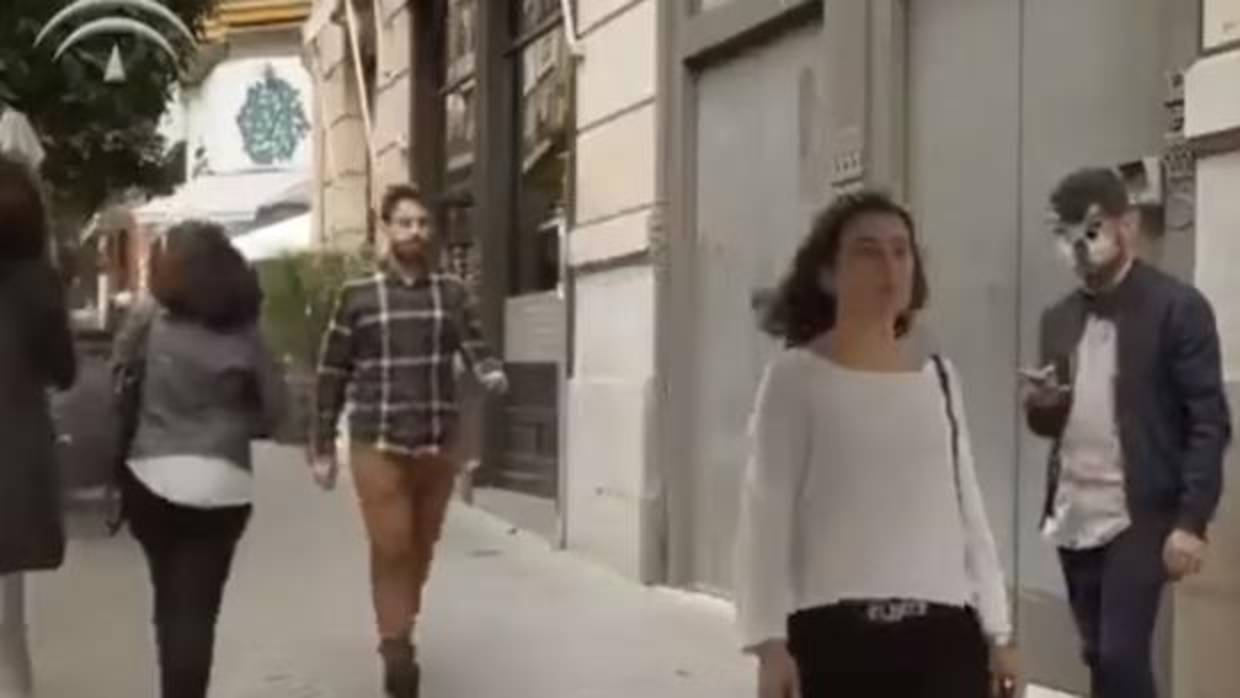 Captura del vídeo «No seas animal», que ha difundido la Junta de Andalucía