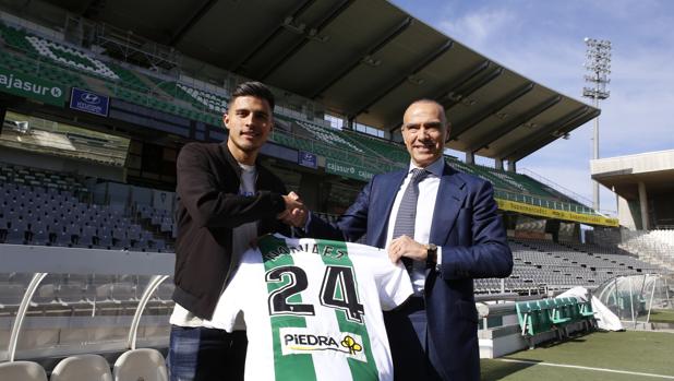 Fichajes del Córdoba CF: Oliver asegura que van a venir «jugadores por horas y habrá muchas noticias»