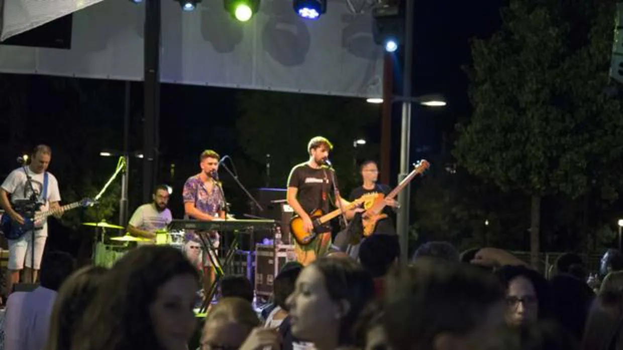 Espectáculo musical en la pasada edición de la Feria del Valle de Lucena