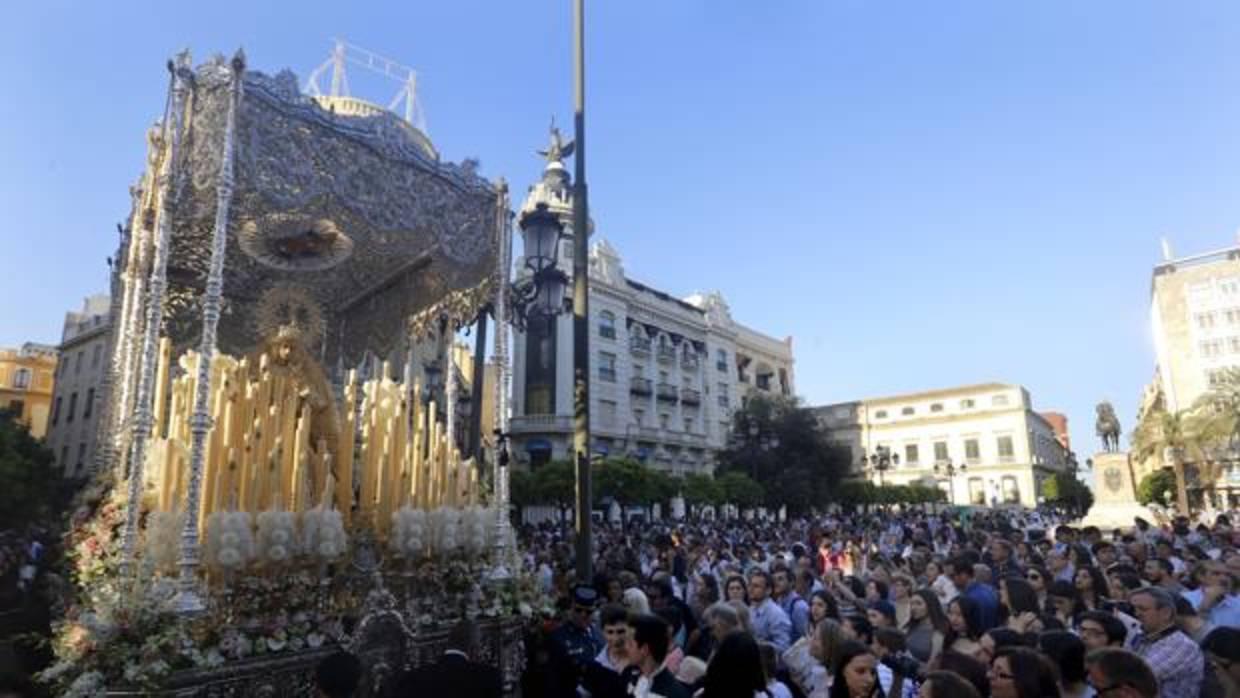 La Virgen de la Paz en la Plaza de las Tendillas