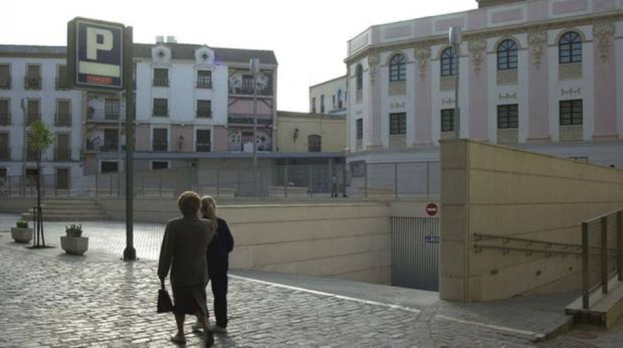 Aparcamiento de plaza de la Rosa, en Montilla