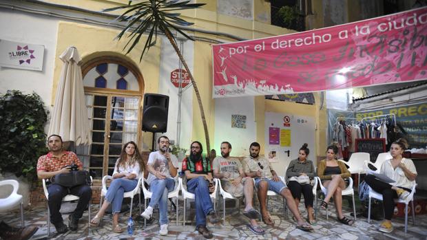La presión obliga a los «okupas» de Málaga a cancelar el acto con terroristas