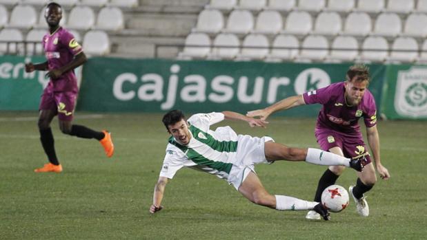 El Córdoba B tampoco encuentra la llave de la victoria y pierde ante el Cartagena (0-1)