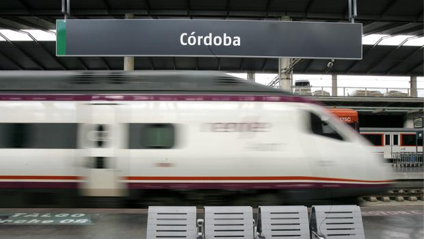 La estación de Córdoba, principal punto de partida y llegada de viajeros de los trenes Avant