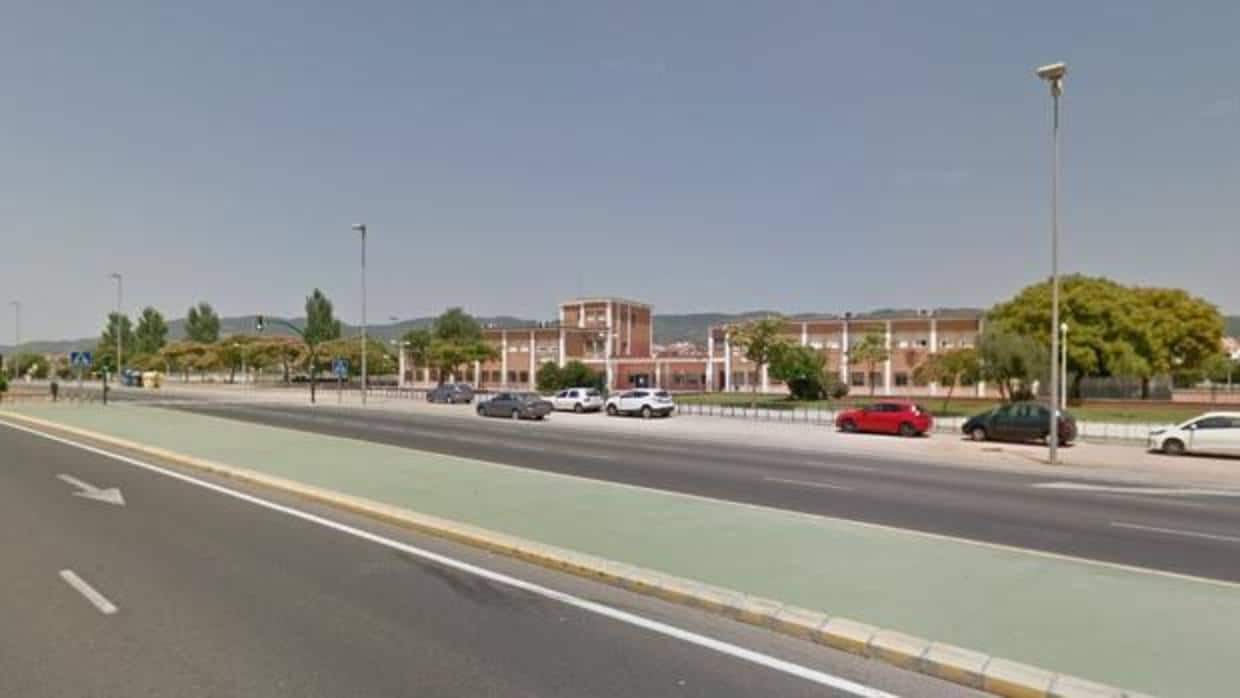 Carretera de Palma del Río, a la altura del colegio Alfonso Churruca