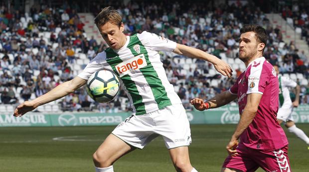 El Córdoba CF acaba por fin con su mala racha a las 12 horas tras ganar al Real Valladolid