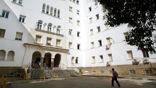 CC.OO. denuncia el deterioro del hospital Los Morales de Córdoba por falta de presupuesto