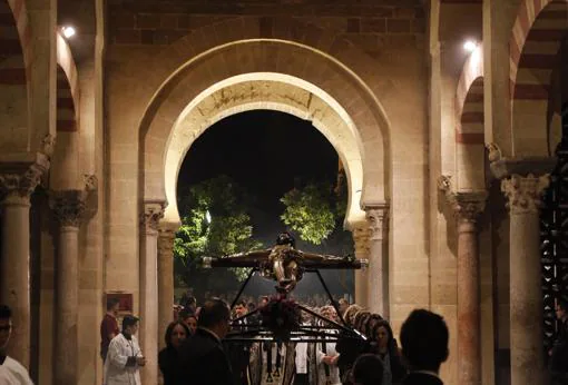 El Cristo de la Providencia, en su Vía Crucis en la Catedral de Córdoba en 2017