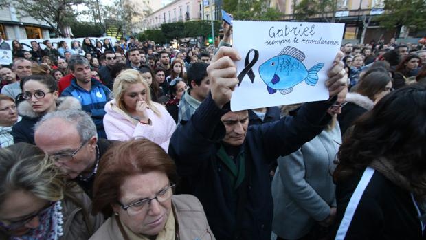 Unas 12.000 personas se concentran en Almería en memoria de Gabriel Cruz