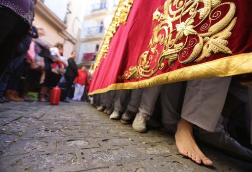 Diccionario de léxico cofrade sevillano-gaditano para esta Semana Santa