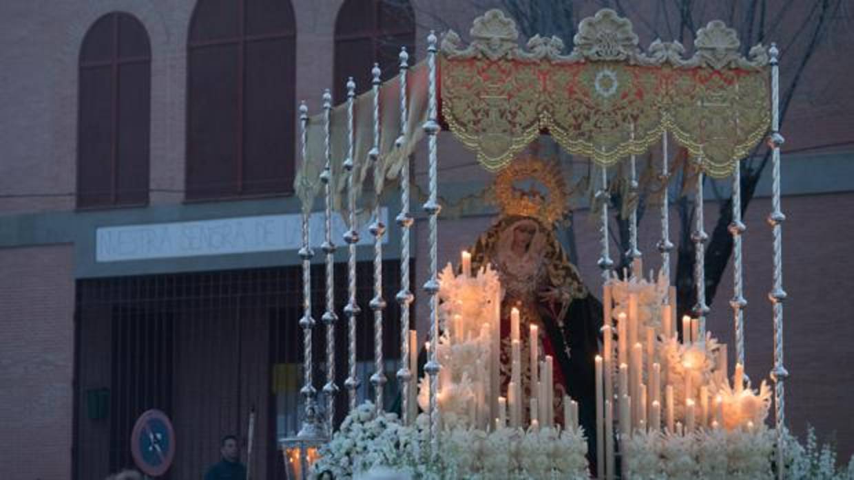 La Virgen de la O en procesión