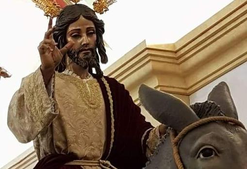 Cristo Rey de Chiclana, preparado para su salida procesional hoy.