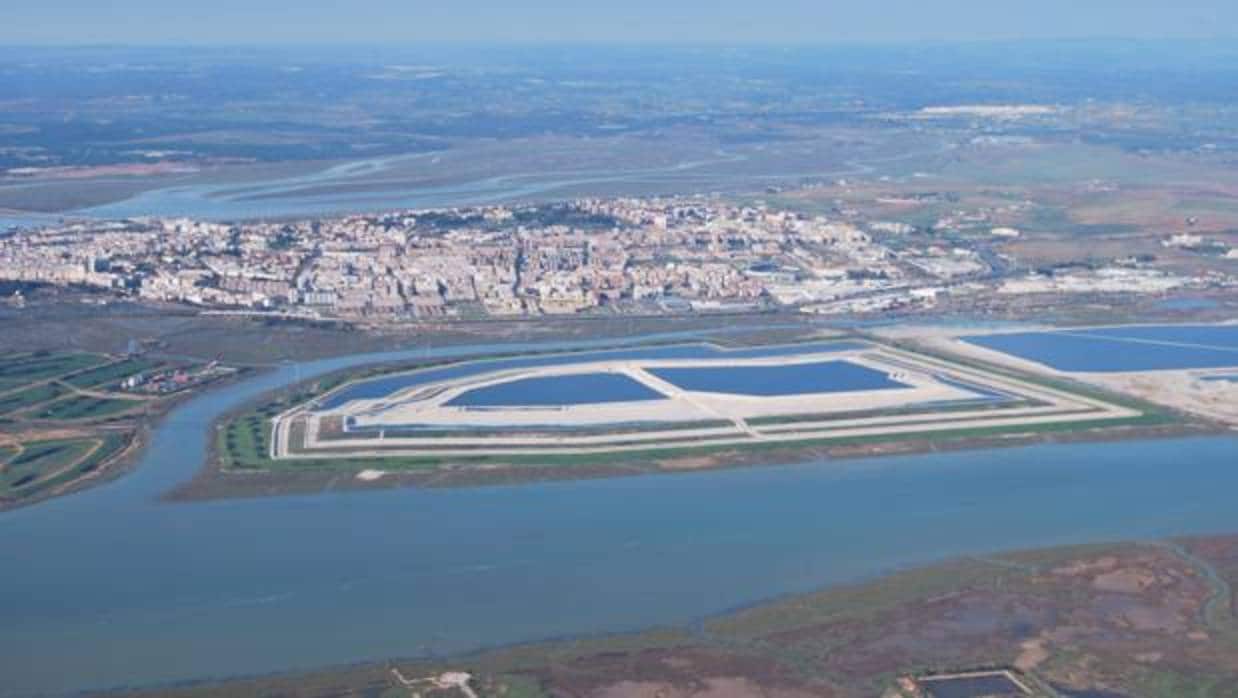 Imagen aérea de las balsas de fosfoyesos de Huelva