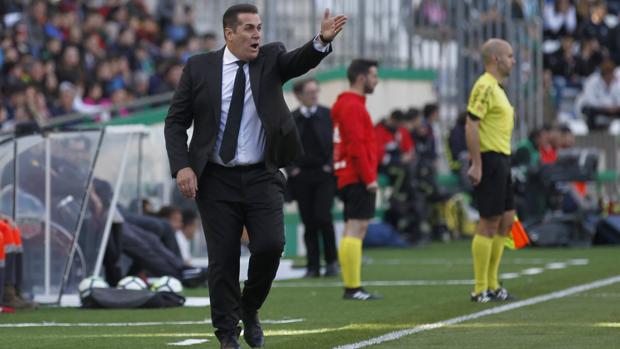 Sandoval: «Queremos llegar al partido del Lorca a tiro de piedra»