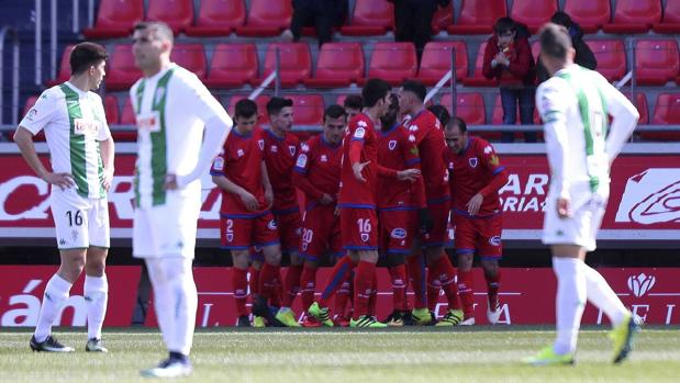 El Córdoba CF de José Ramón Sandoval vuelve a perder encajando dos goles