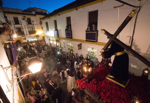 Jesús de la Pasión, por la calle San Basilio