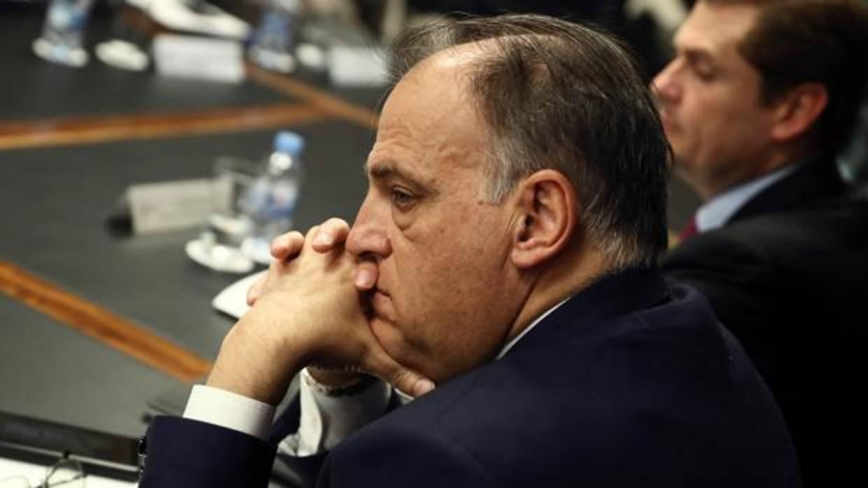 El presidente de LaLiga, Javier Tebas, con rostro serio