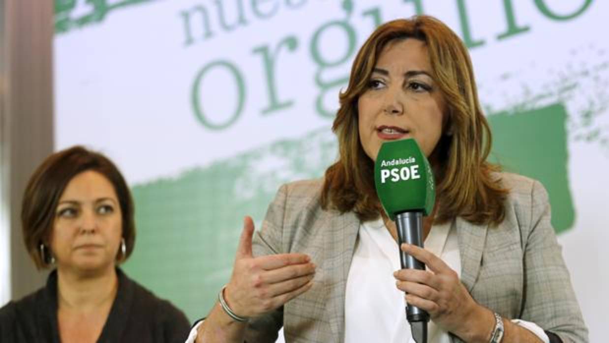 La presidenta de la Junta, Susana Díaz, y la alcaldesa, Isabel Ambrosio, durante un acto del PSOE en Córdoba