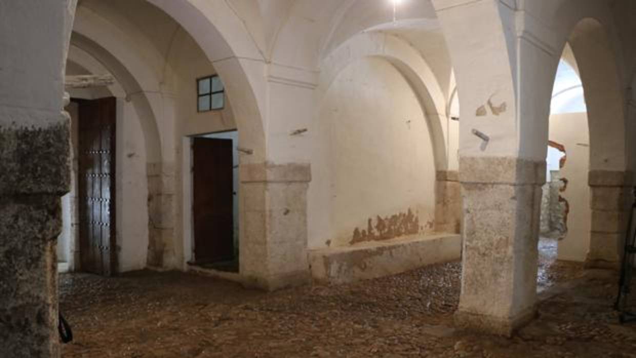 Los afolíes o graneros del Coso, en Lucena, una de las posibles sedes del museo