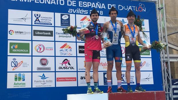 El lucentino Cristóbal García Guillén consigue la medalla de bronce en el Campeonato de España de Duatlón