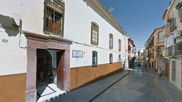 El Ayuntamiento de Lucena, reacio a realojar en sus dependencias a los usuarios de la residencia