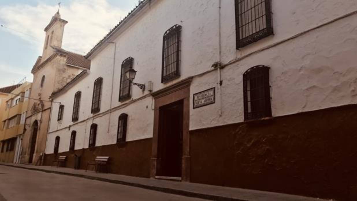 Fachada de la residencia Nueva Auroa, en Lucena