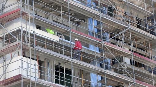 Construcor pide que se use la licencia condicionada para favorecer la promoción de pisos