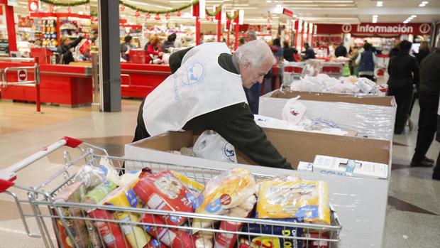 El Ayuntamiento aporta 12.000 euros para una campaña del Banco de Alimentos de Córdoba