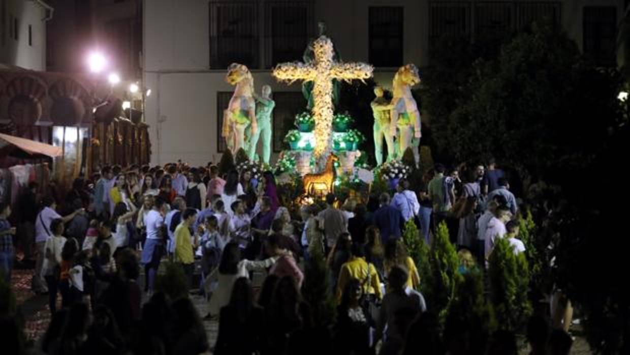 Cruz de Mayo de Santa Marina, donde se produjo una pelar multitudinaria