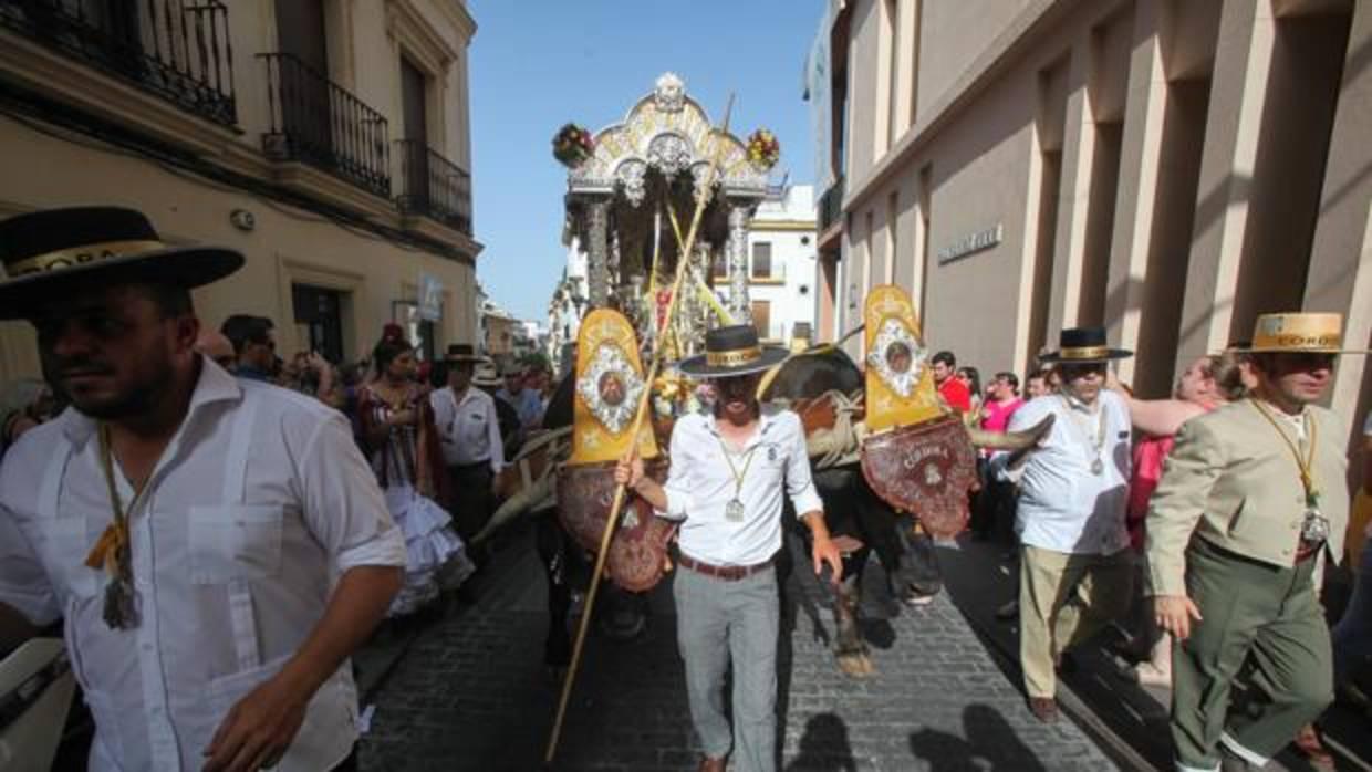 Salida de la hermandad del Rocío en 2017