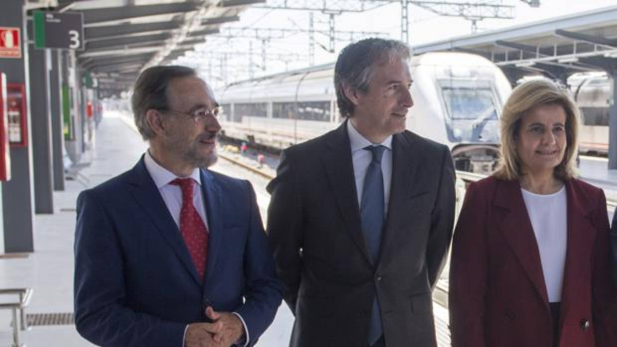 Las conexiones por tren centran las peticiones de la Junta de Andalucía al Ministerio de Fomento