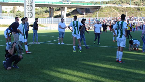 El Córdoba CF pide «disculpas» por los incidentes tras el descenso del filial ante el Mérida