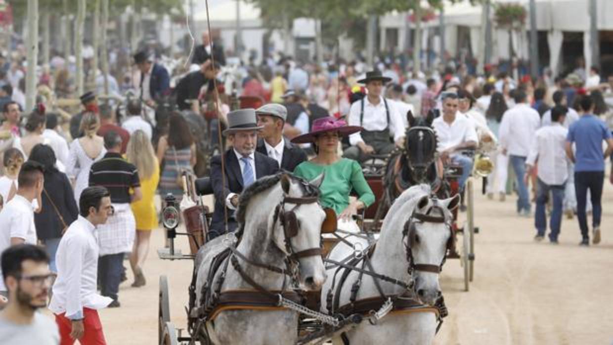 Un enganche en el Paseo de Caballos de la Feria de Córdoba