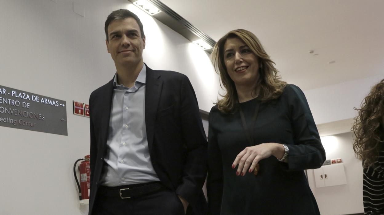 Pedro Sánchez, nuevo presidente del gobierno español, y Susana Díaz, presidenta de la Junta de Andalucía