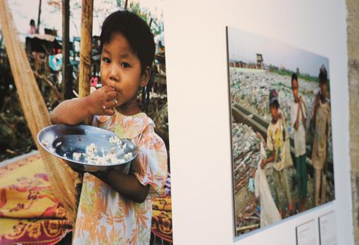 Dos fotografías de la exposición en Lucena