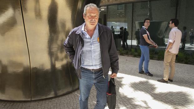 Caso Bomberos|El presidente del tribunal, acusado ante el juez de permitir cursos con exámenes filtrados