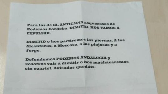 Nota aparecida en la sede de Podemos de la calle Adarve