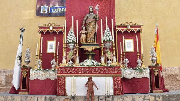 Un altar dedicado a San José para la hermandad del Amor de Córdoba