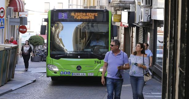 Aucorsa puede perder decenas de miles de viajeros en Córdoba si no entra en las Tendillas