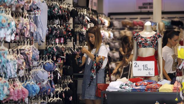 Los cordobeses gastarán más dinero en la rebajas este verano