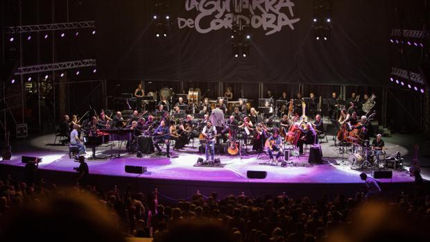 Las canciones de Los Secretos se visten de orquesta para abrir el Festival de la Guitarra de Córdoba