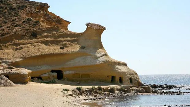 ¿De quién es esta playa? Almería y Murcia «pelean» por Los Cocedores