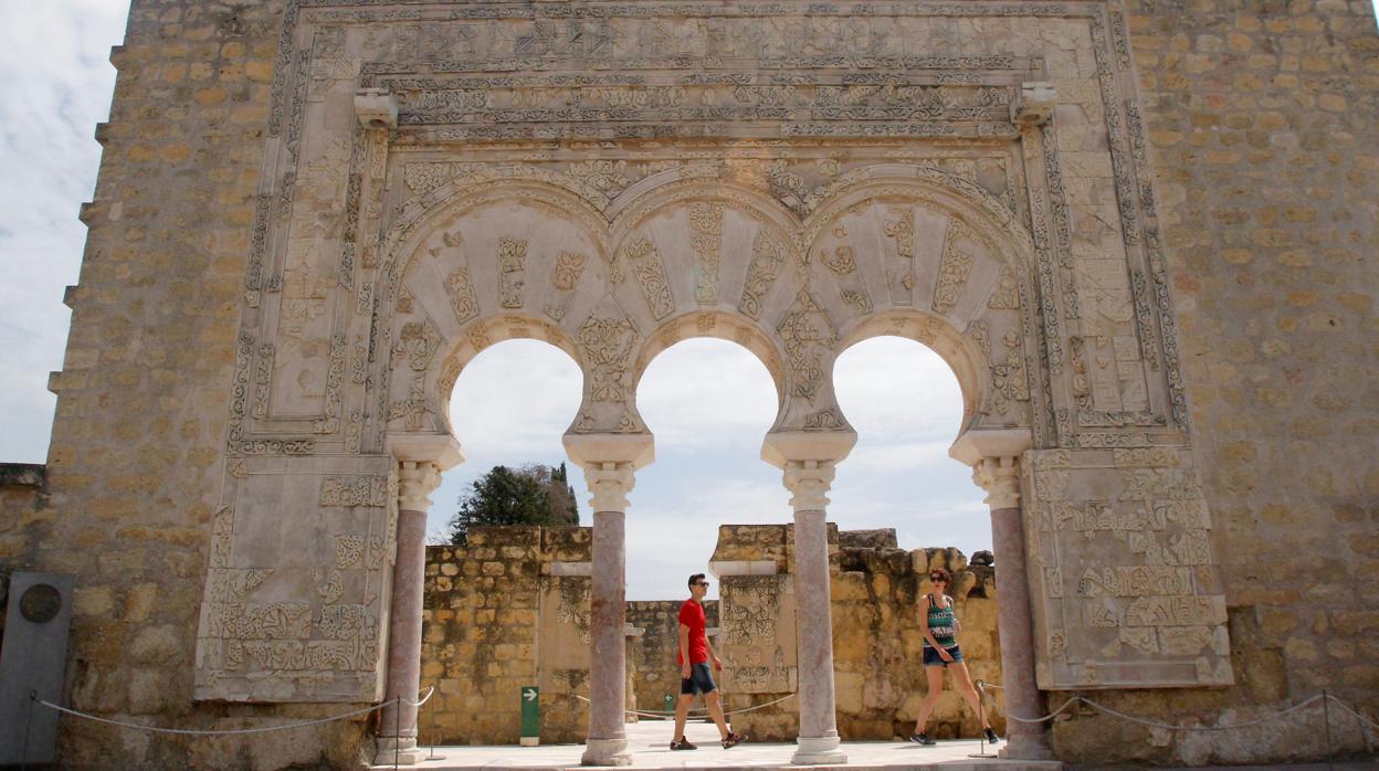 Portada de la casa de Ya'Far en Medina Azahara