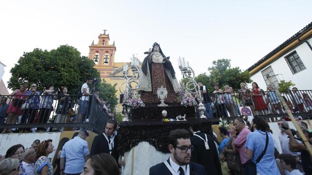 La Virgen del Carmen inunda de fervor las calles de Córdoba