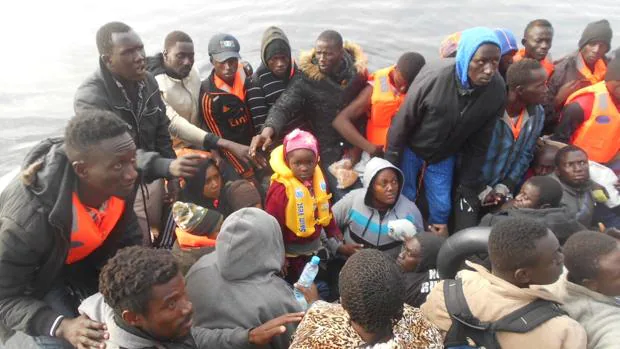 El colapso del CIE de Motril obliga a las ONG a hacerse cargo de otros 100 inmigrantes