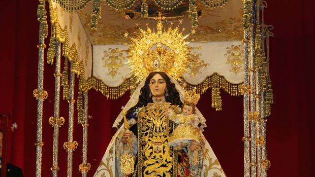 La procesión gloriosa de la Virgen del Carmen de Rute tras su coronación