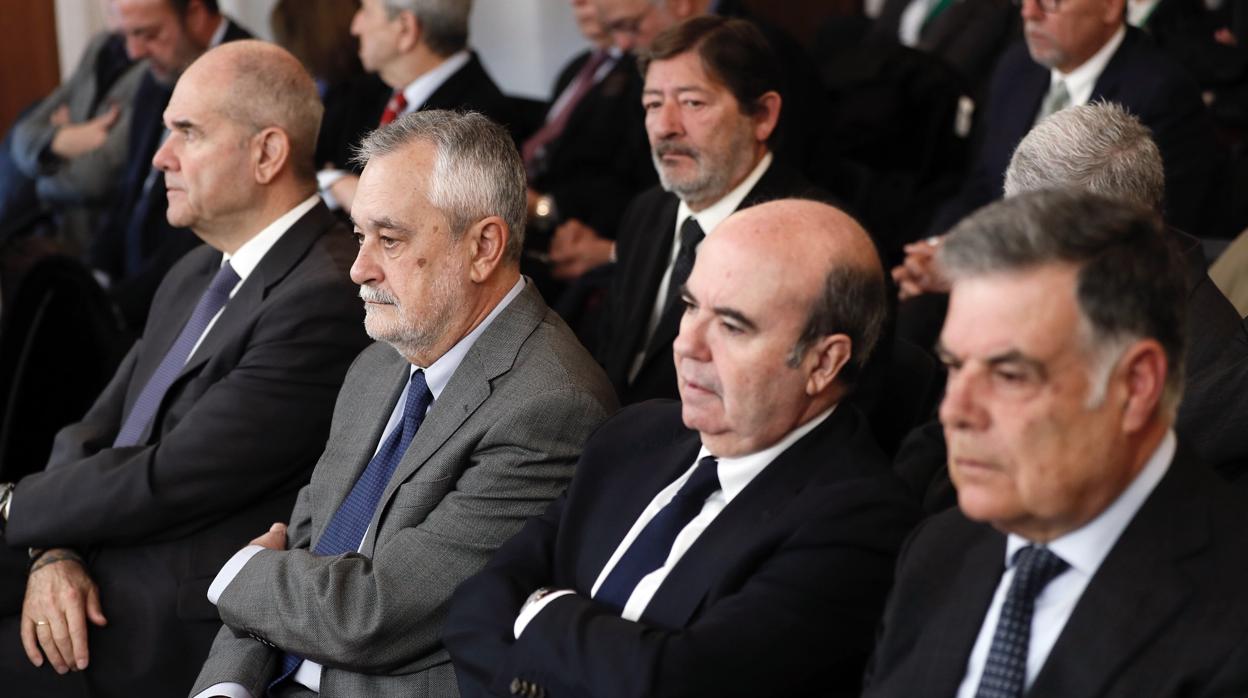 Varios ex altos cargos de la Junta de Andalucía, entre los que se encuentran Viera y Guerrero
