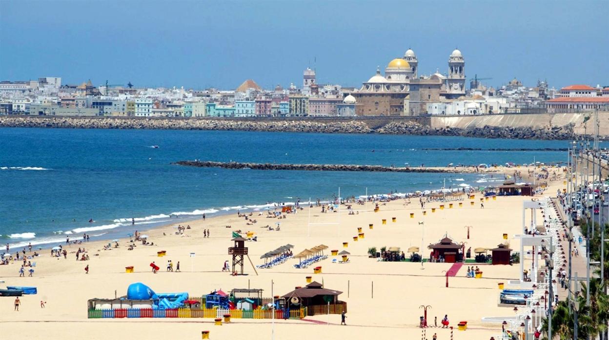 Imagen de la playa de la Victoria, donde se produjo el altercado