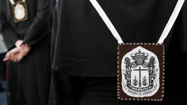 La singularidad de la bandera corporativa de la hermandad del Remedio de Ánimas de Córdoba