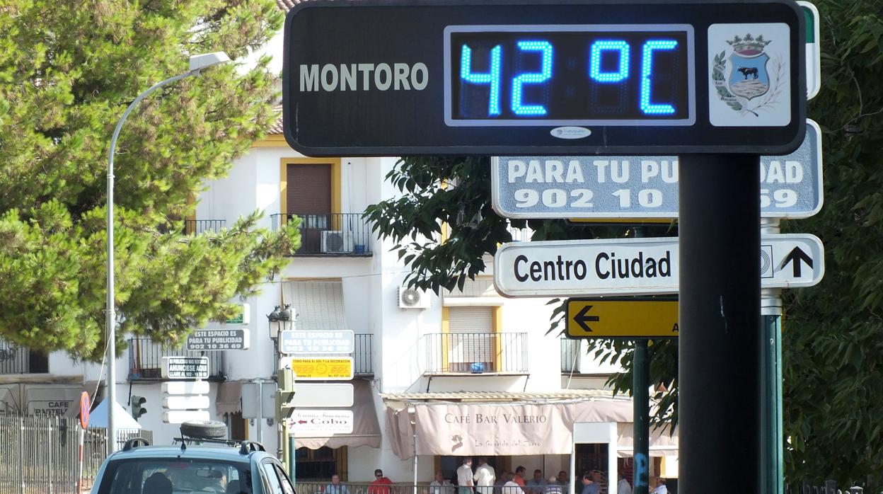 Imagen de archivo de un termómetro en Montoro
